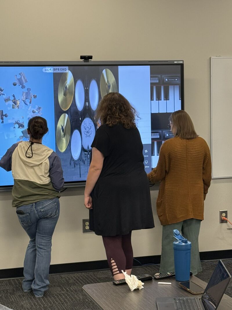 Image for the Tweet beginning: Awesome @Hall_Schools tchrs from @NorthHallHigh