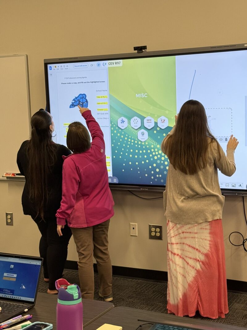 Image for the Tweet beginning: Awesome @Hall_Schools tchrs from @NorthHallHigh